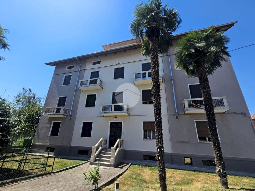 Four-room apartment Via Biella, Candelo - photo 1