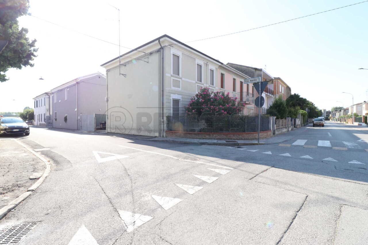 1_Esterno. - Independent house Via della Libertà 62, Bondeno - photo 1