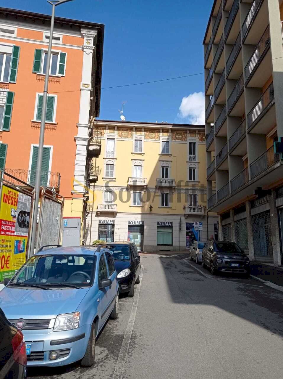 Three-room apartment Luino - photo 3