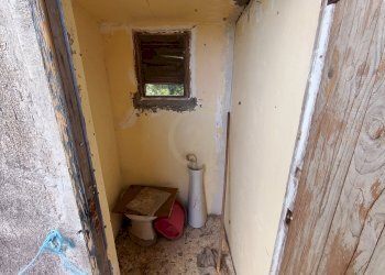 bagno esterno - Terreno agricolo GRV6+27 Paternò, Città metropolitana di Catania, Paternò - foto 3