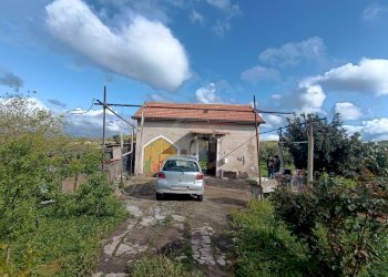 prospetto casa - Terreno agricolo GRV6+27 Paternò, Città metropolitana di Catania, Paternò - foto 13
