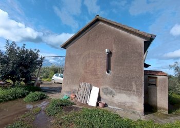 prospetto casa da fuori - Terreno agricolo GRV6+27 Paternò, Città metropolitana di Catania, Paternò - foto 14
