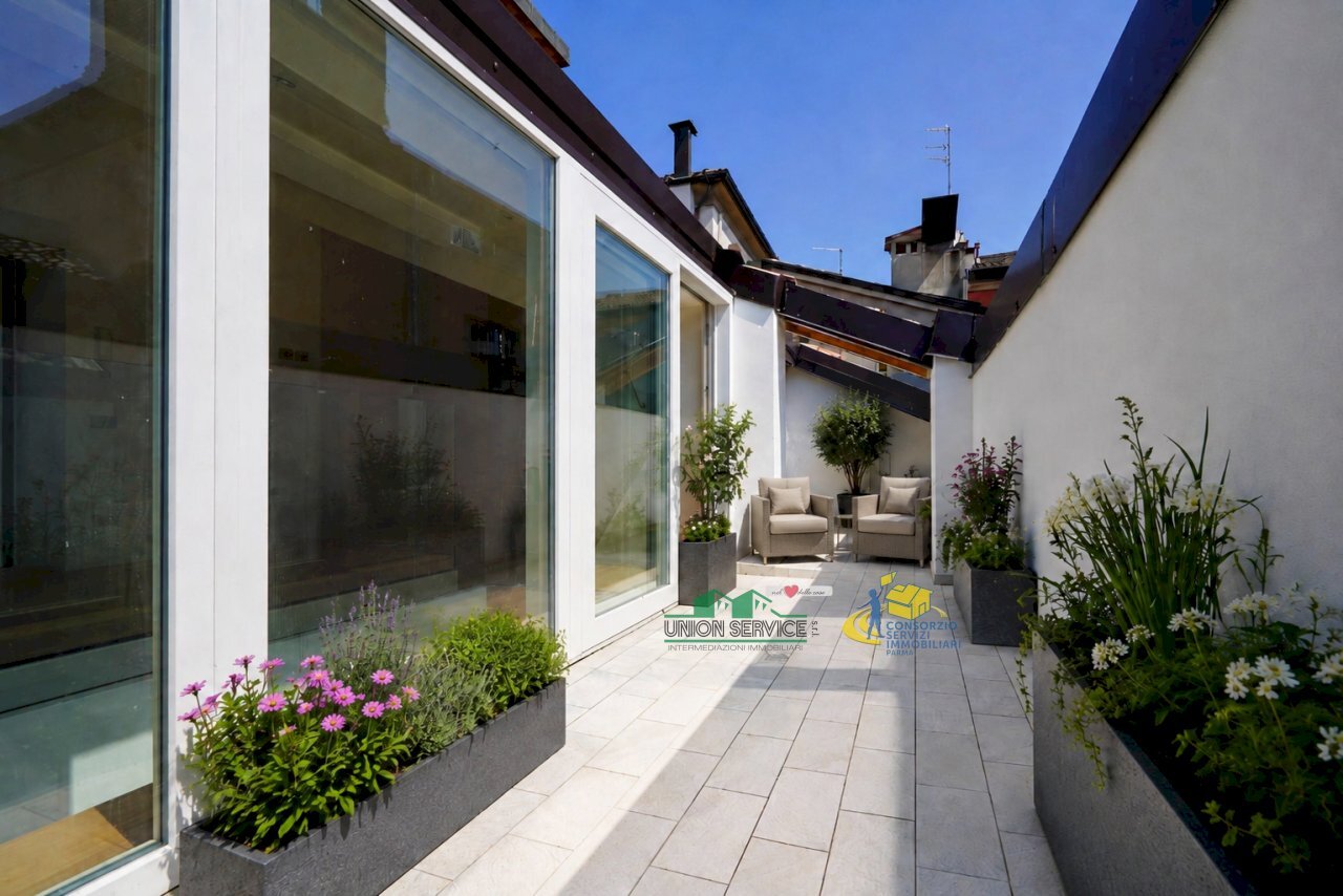 render terrazza arredata - Apartment Piazzale Corte d'Appello, Parma - photo 2