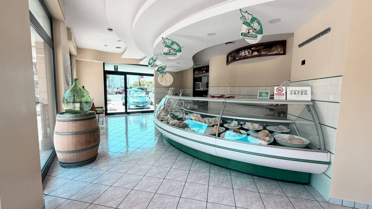 interno - Alimentari - Gastronomia Via Amleto Pesce, Monopoli - foto 3