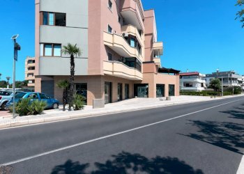 PROSPETTO ESTERNO - Alimentari - Gastronomia Via Amleto Pesce, Monopoli - foto 1