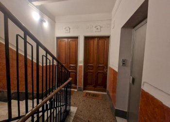vano scale appartamento via donghi san fruttuoso g - Appartamento Via Donghi 24, Genova (zona San Fruttuoso) - foto 20