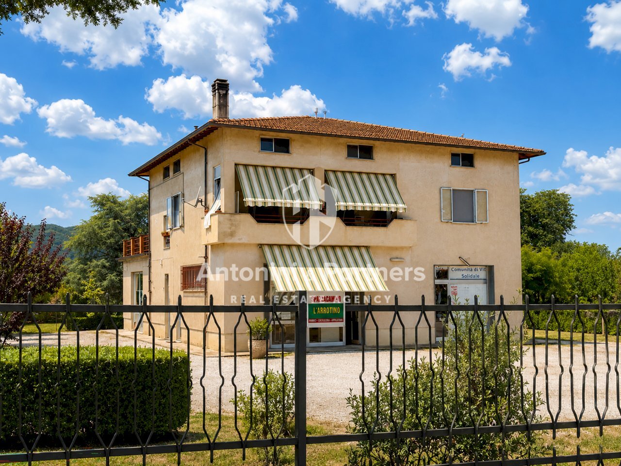 appartamento e negozi il polo 1 - Casa indipendente Vocabolo Bodoglie, Todi - foto 1