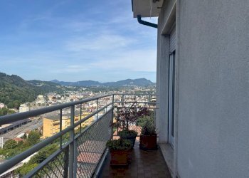 Balcone/Vista - Three-room apartment Via Pio XI 87, Como - photo 1