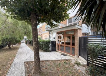 Two-room apartment Via Francesco Bartolomeo Rastrelli, Roma (neighborhood Villaggio Azzurro) - photo 2