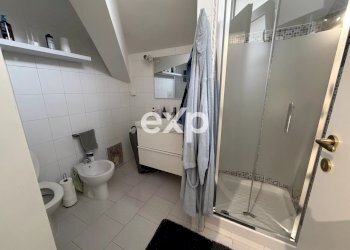 Two-room apartment Via Francesco Bartolomeo Rastrelli, Roma (neighborhood Villaggio Azzurro) - photo 16