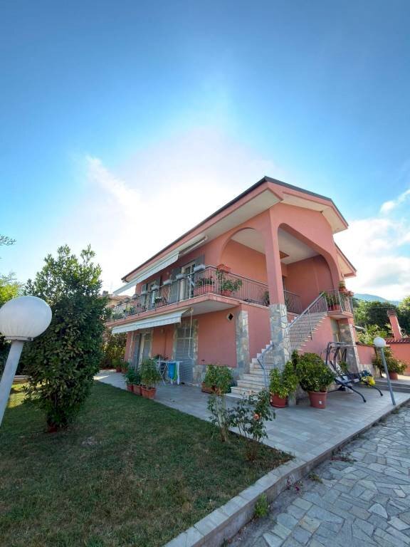 Villa Loano - foto 1