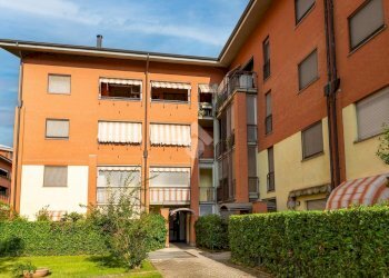 Four-room apartment Via Principe Amedeo, Beinasco - photo 1