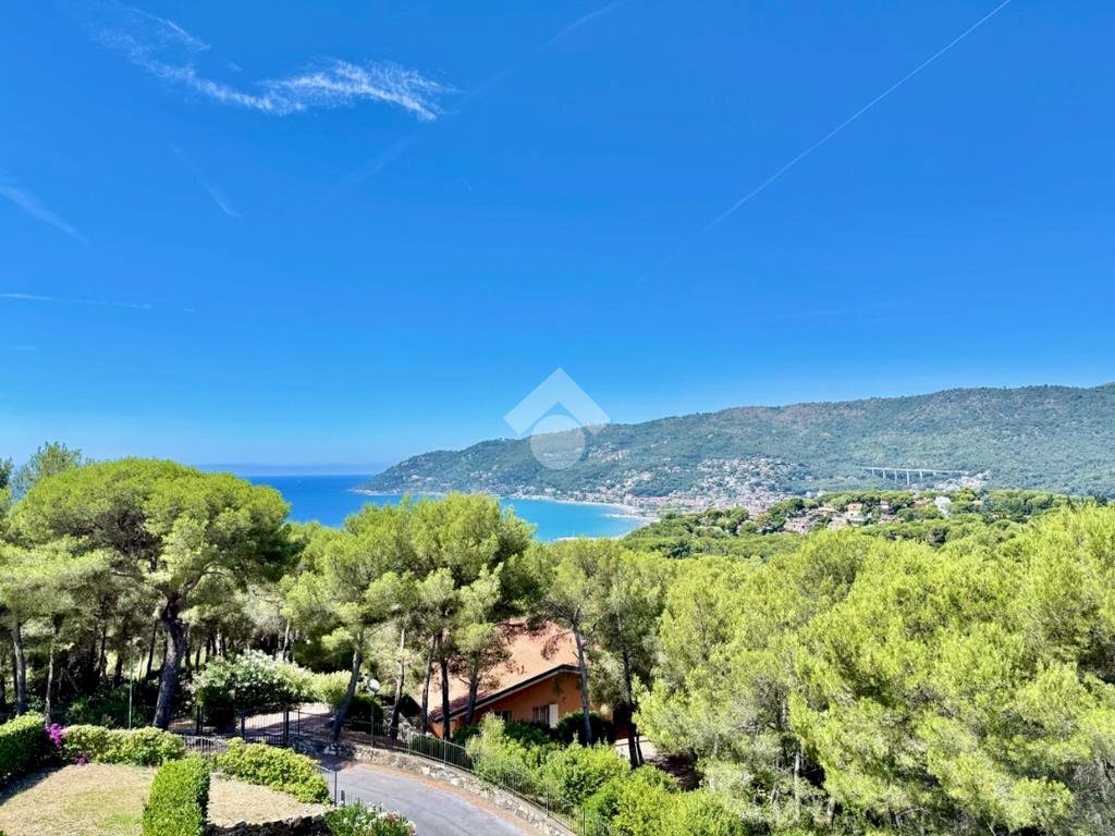 Quadrilocale Str. dell'Alto, Andora - foto 1