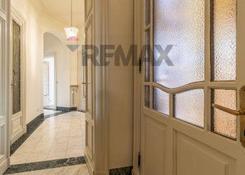 One-room apartment Centro, Biella, Biella - photo 2