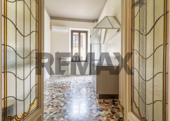 One-room apartment Centro, Biella, Biella - photo 5