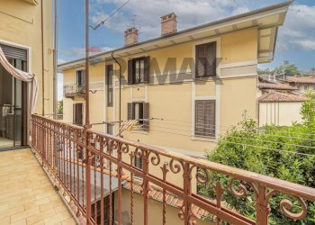 One-room apartment Centro, Biella, Biella - photo 10