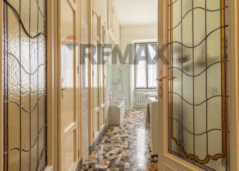 One-room apartment Centro, Biella, Biella - photo 12