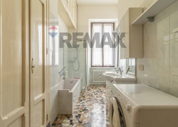 One-room apartment Centro, Biella, Biella - photo 13