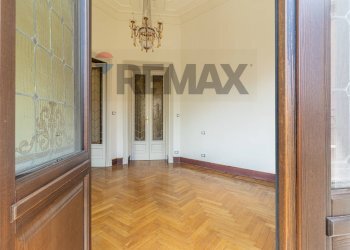 One-room apartment Centro, Biella, Biella - photo 32