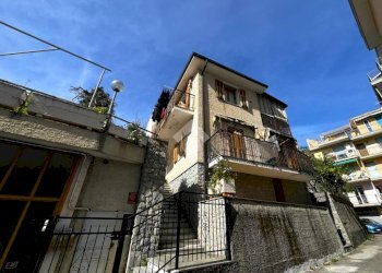 Semi-detached house Via Galileo Galilei, Sanremo - photo 1