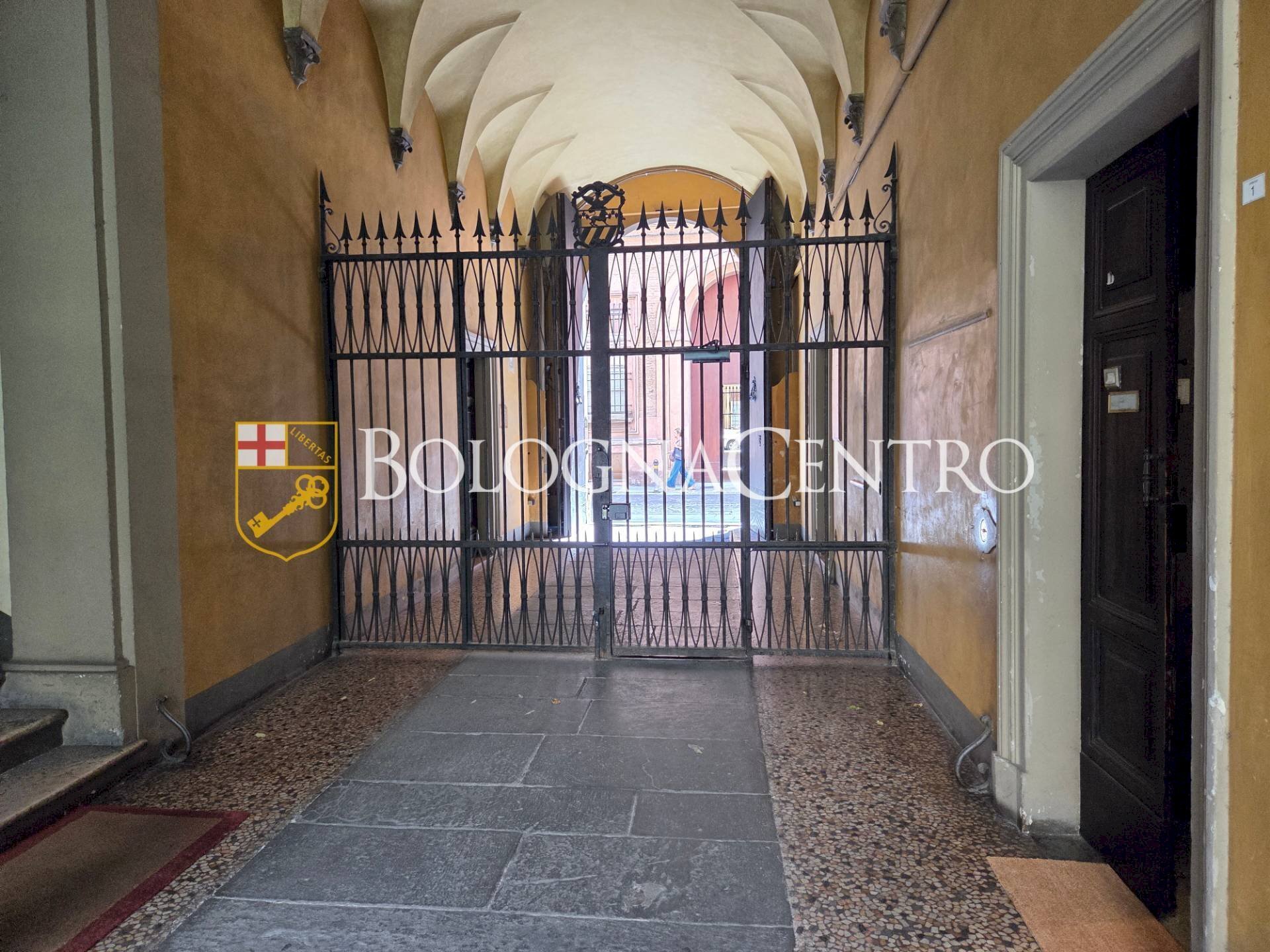 Office Bologna (neighborhood Castiglione) - photo 2