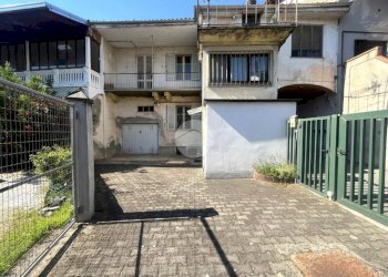 Semi-detached house Via Burolo, Cascinette d'Ivrea - photo 1