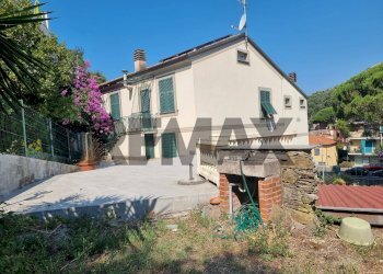Villa via salita sant'anna, 1 
 Cavi, Lavagna - foto 8