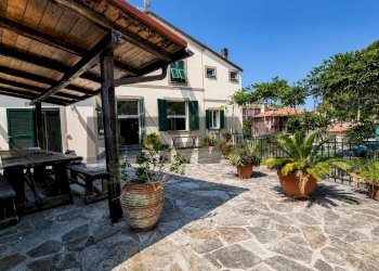 Villa via salita sant'anna, 1 
 Cavi, Lavagna - foto 63