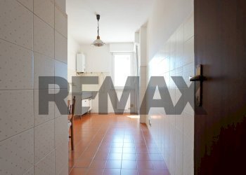 Two-room apartment Via San Marino, 111
Granarolo, Genova (neighborhood Granarolo) - photo 3