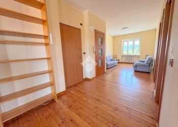 Three-room apartment Via Alla Parrocchia, San Maurizio Canavese - photo 4