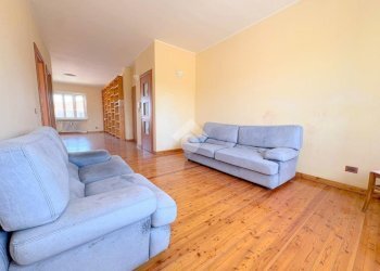 Three-room apartment Via Alla Parrocchia, San Maurizio Canavese - photo 8