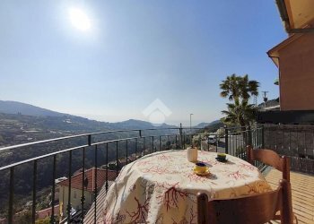 Four-room apartment Via S. Sebastiano, Vallebona - photo 1