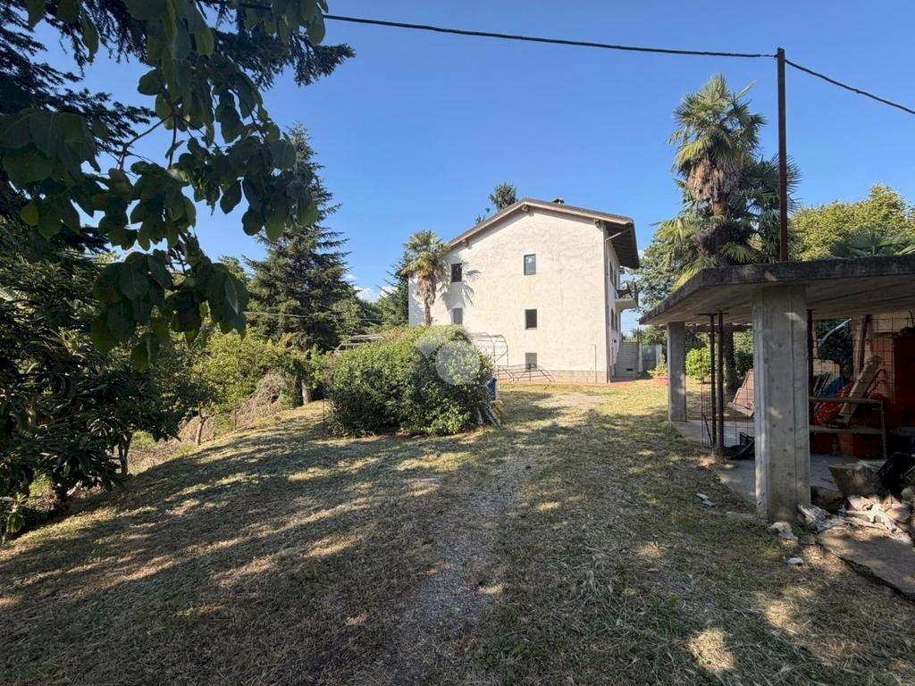 Independent house Regione mucchiando, Val di Chy - photo 3