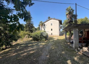 Independent house Regione mucchiando, Val di Chy - photo 3