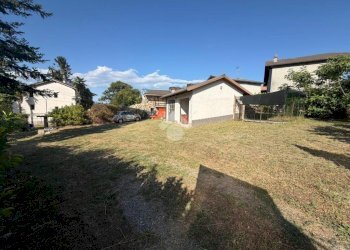 Independent house Regione mucchiando, Val di Chy - photo 8