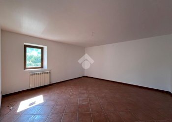 Independent house Regione mucchiando, Val di Chy - photo 15