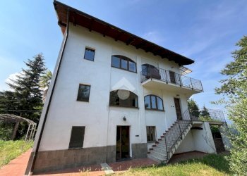 Independent house Regione mucchiando, Val di Chy - photo 22