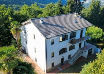 Independent house Regione mucchiando, Val di Chy - photo 26