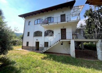 Independent house Regione mucchiando, Val di Chy - photo 27