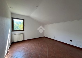 Independent house Regione mucchiando, Val di Chy - photo 35