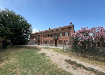Independent house Magliano Alfieri - photo 2