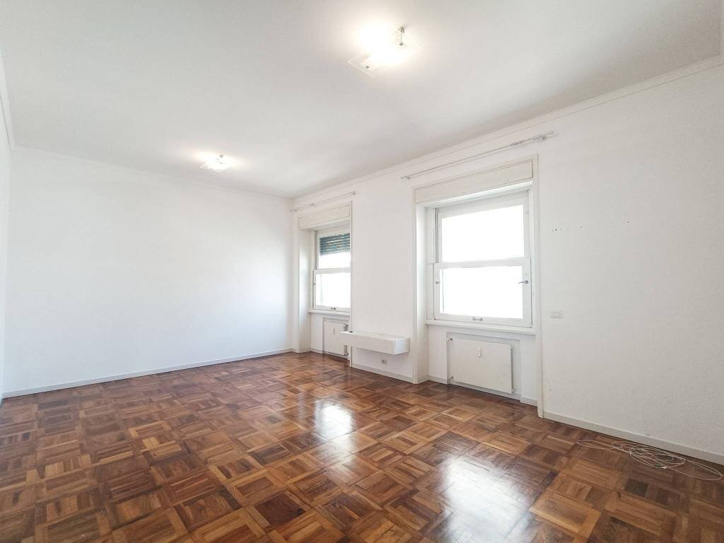 Four-room apartment Milano - photo 1