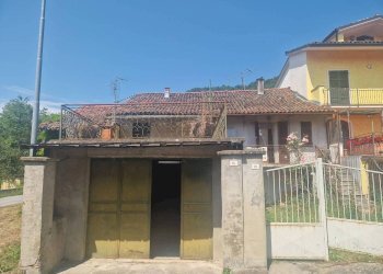 Independent house Via Caramelli, 7, Nucetto - photo 1