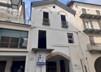 Stable - Palace Piazza Giorgio Gandolfi, Ceva - photo 2