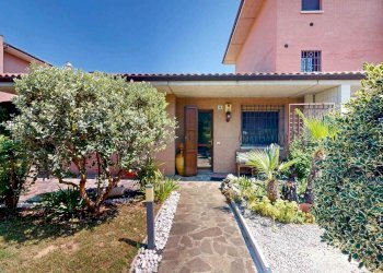 Villa a Schiera Castello d'Argile - foto 1
