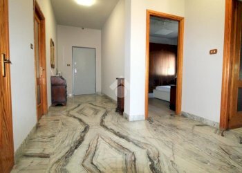 Portion of a house Via pinerolo, Porte - photo 3