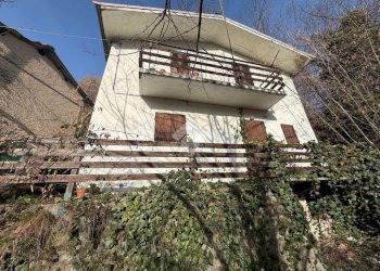 Semi-detached house Via Aragno, Barge - photo 1