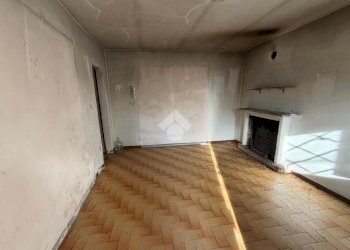 Semi-detached house Via Aragno, Barge - photo 8