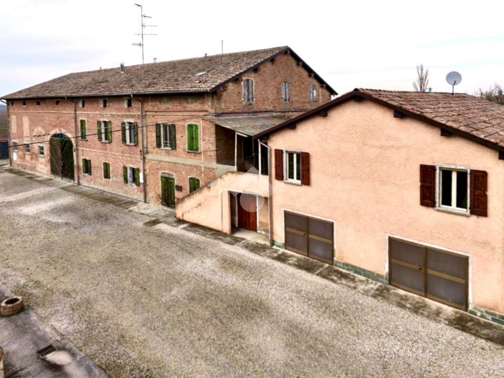 Four-room apartment Str. Casaletto, Novellara - photo 1