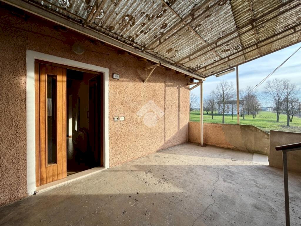 Four-room apartment Str. Casaletto, Novellara - photo 2